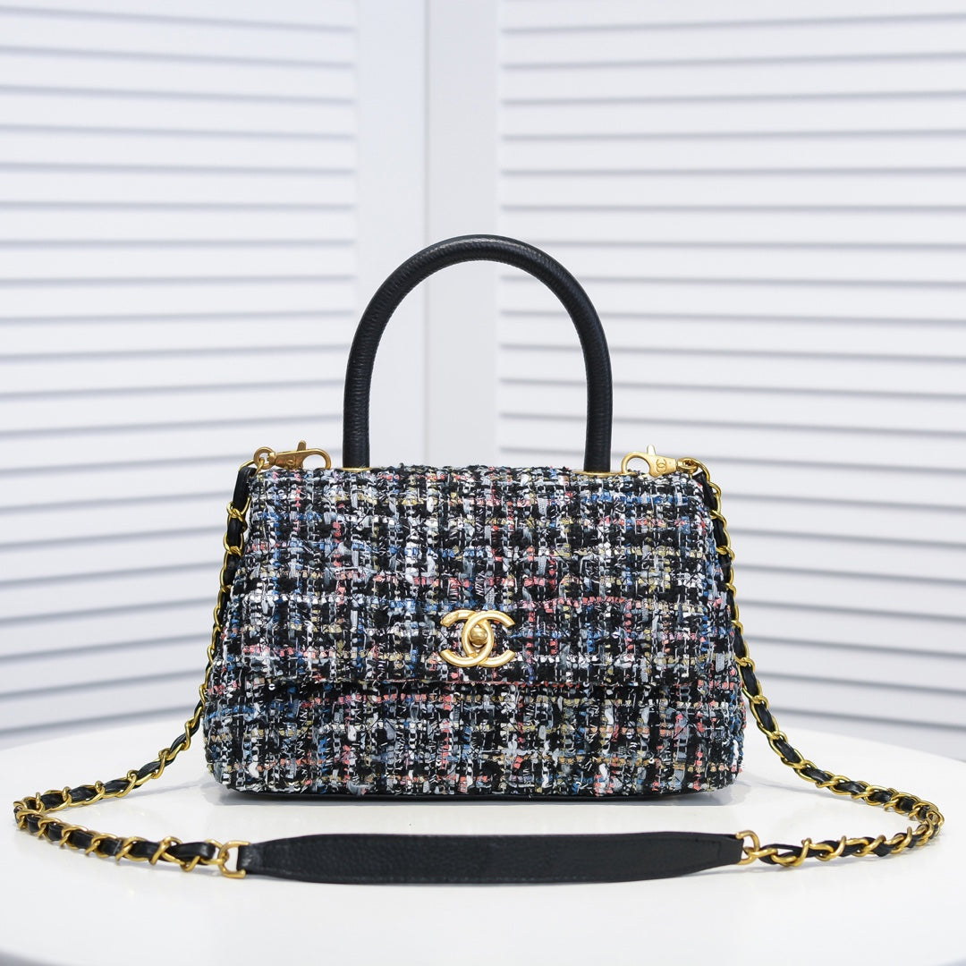 Bolso de Tweed con Lentejuelas | Elegancia Artesanal y Glamour en Panamá
