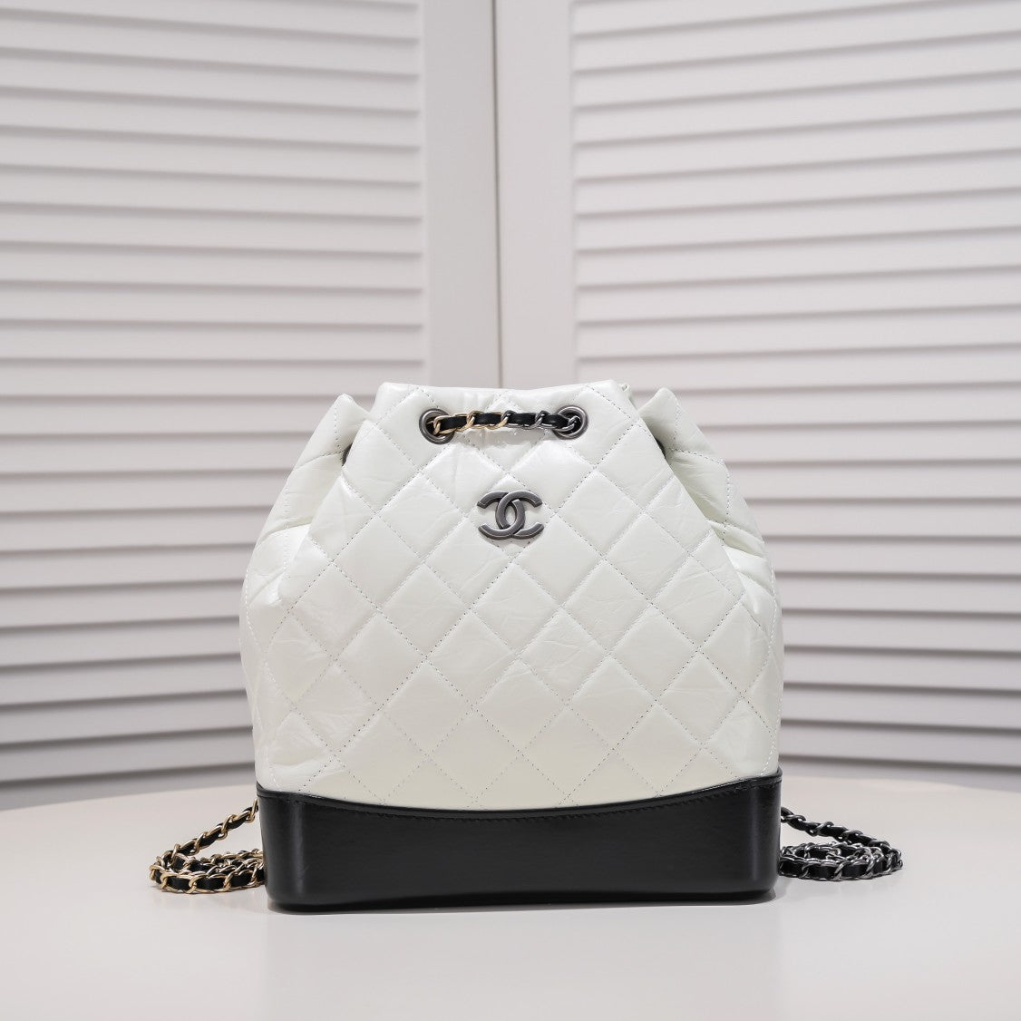 Mochila Chanel Gabrielle | Estilo Icónico y Sofisticado en Panamá