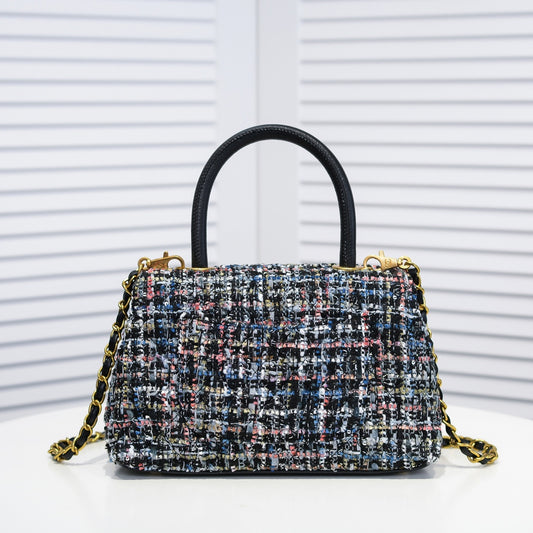 Bolso de Tweed con Lentejuelas | Elegancia Artesanal y Glamour en Panamá