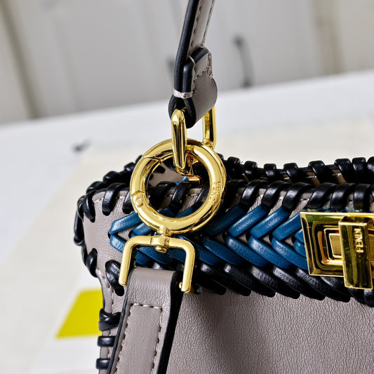 Bolso Fendi Baguette Cristales | Icono de Lujo Bordado en Panamá