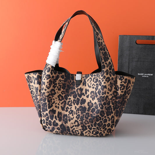 Bolso Yves Saint Laurent BEA Hobo Leopardo | Lujo Relajado en Panamá