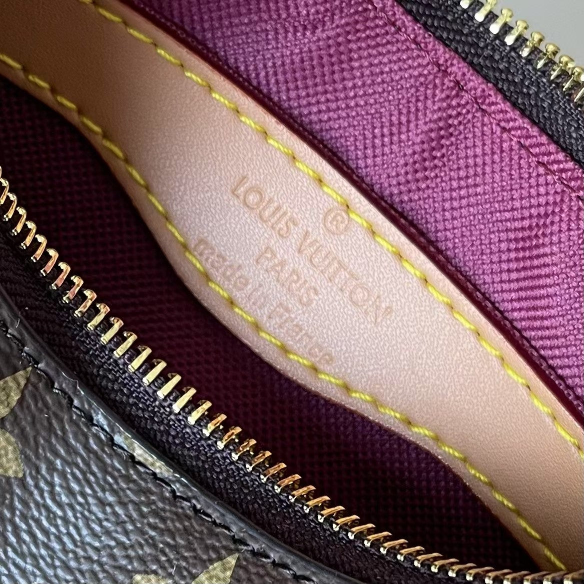 Bolso Tipo Odeon Small | Diseño Clásico y Funcional en Panamá