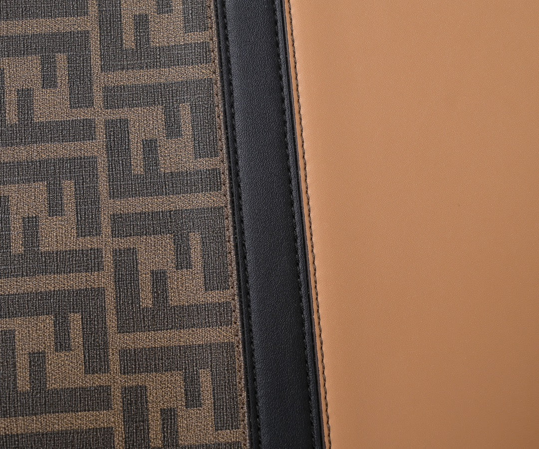 Bolso Tote Fendi Vintage Old School | Estilo Ejecutivo y Viajes en Panamá
