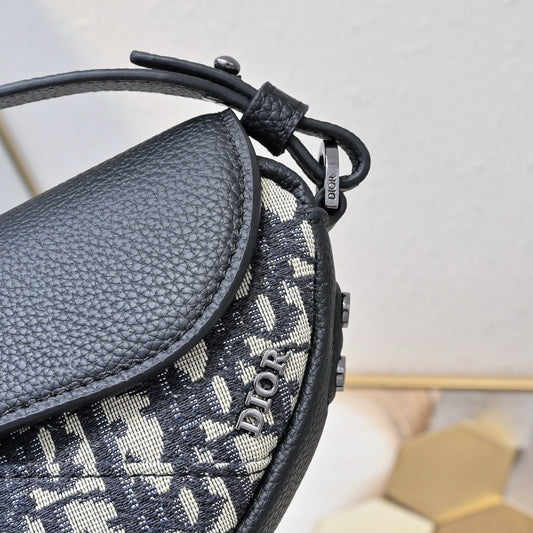 Bolso Dior Saddle Negro | Cartera de Lujo Moderna en Panamá