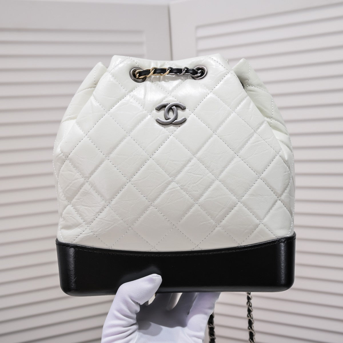 Mochila Chanel Gabrielle | Estilo Icónico y Sofisticado en Panamá