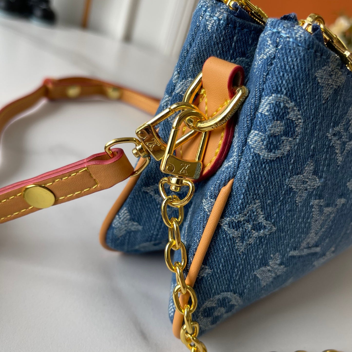 Bolso Pochette Denim Azul | Estilo Vintage Moderno en Panamá