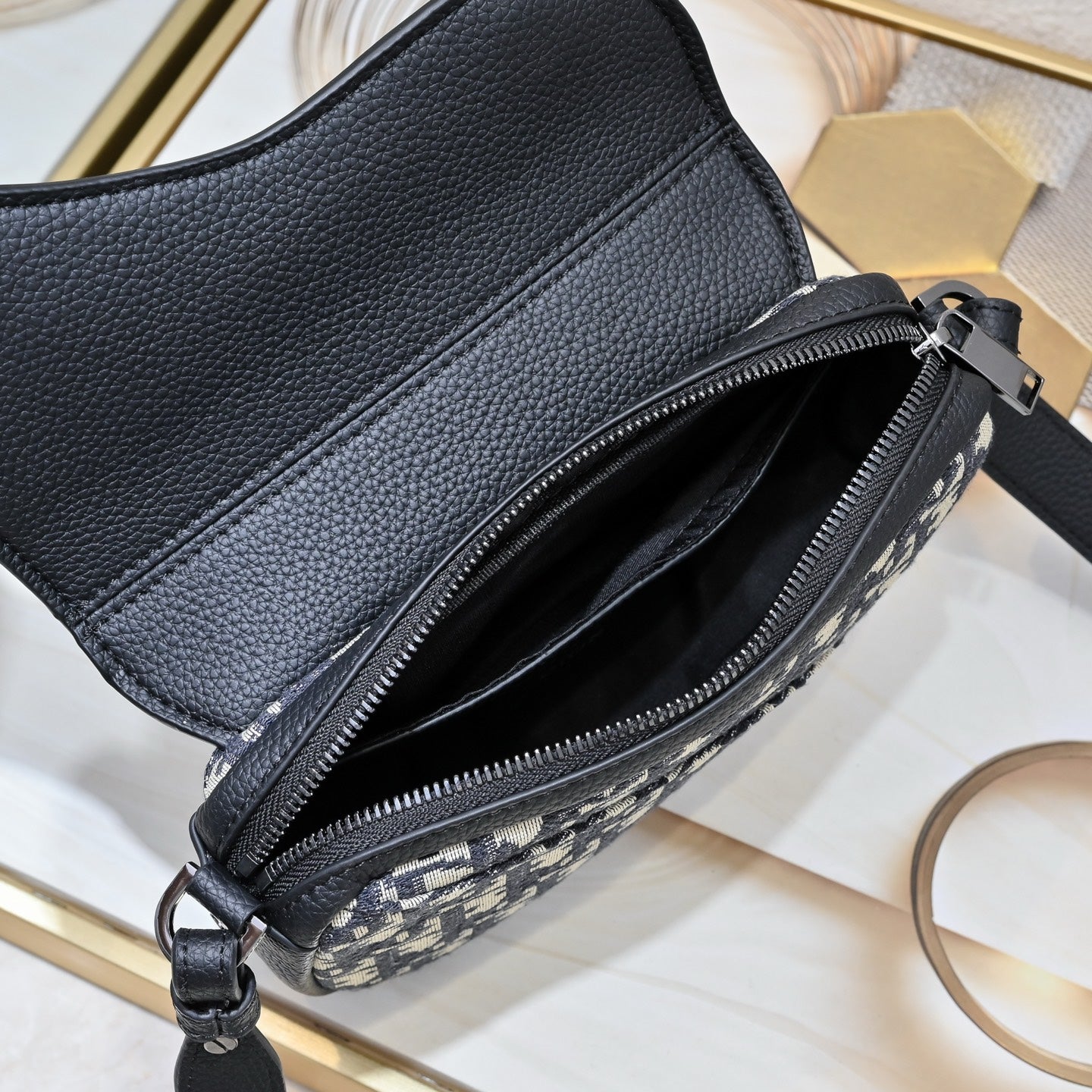 Bolso Dior Saddle Negro | Cartera de Lujo Moderna en Panamá
