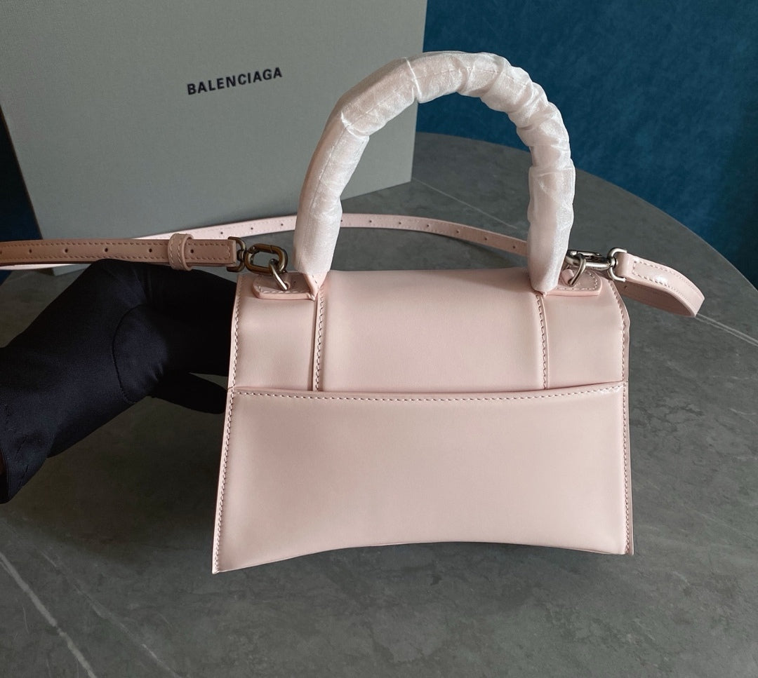 Balenciaga Hourglass Mini Rosa Pastel – Dulzura, Diseño y Distinción