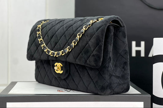 Chanel Flap Bag Aterciopelada 25cm – Cuero Importado, Hecha a Mano