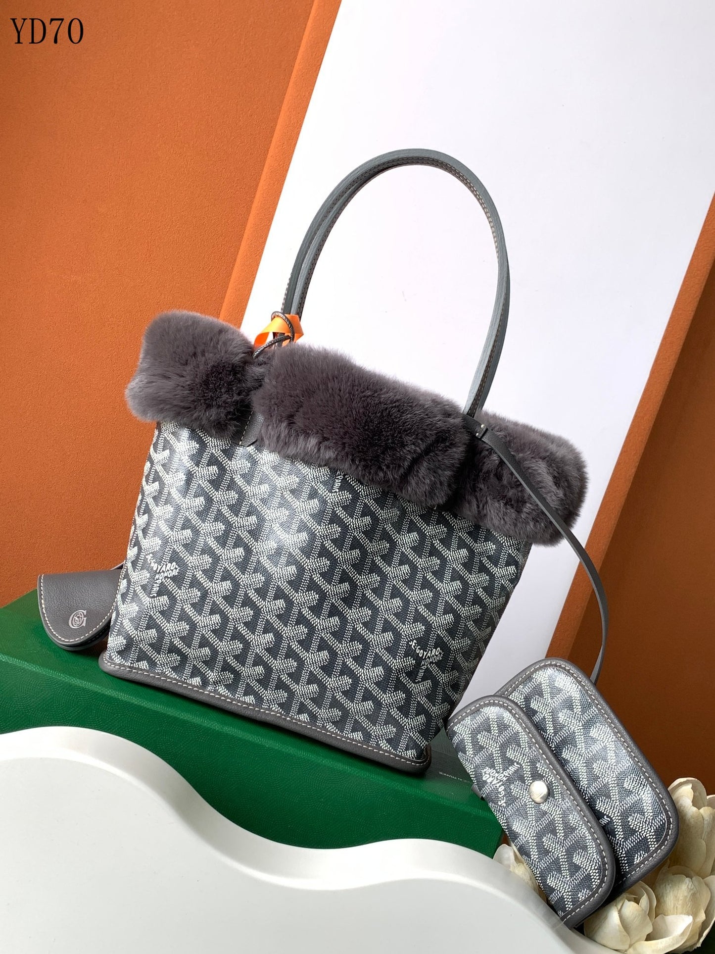 Goyard Shopper Gris con Forro de Pelo – Elegancia Invernal con Estilo Exclusivo