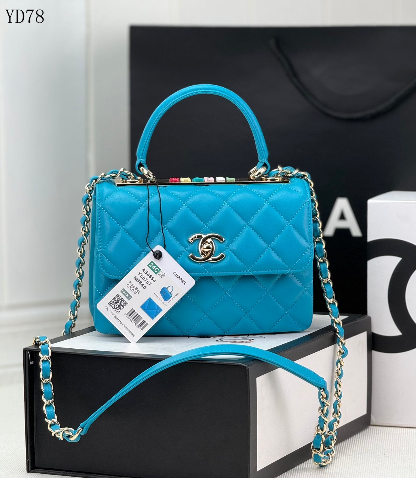 Chanel Matelassé Shoulder Bag de Cuero