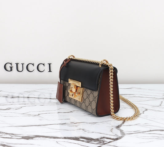 Bolso Gucci Padlock GG Supreme – Elegancia Clásica con Toque Moderno