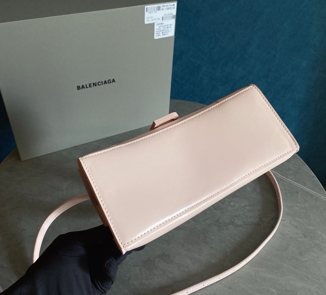 Balenciaga Hourglass Mini Rosa Pastel – Dulzura, Diseño y Distinción