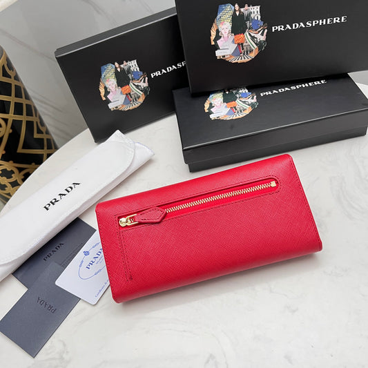 Prada Billetera Continental de Cuero | Logo Metálico y Diseño Italiano