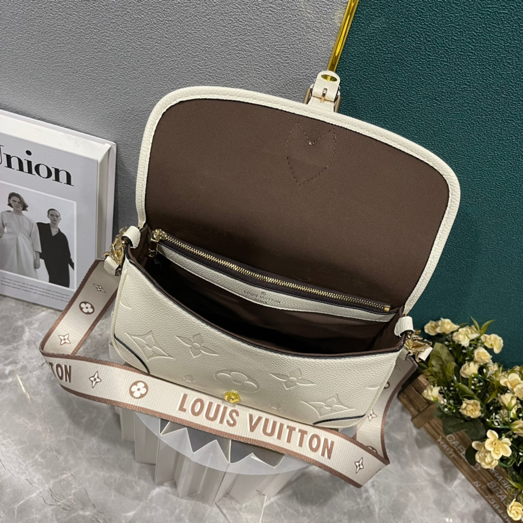 Louis Vuitton Diane Bag en Monogram Empreinte – Elegancia Versátil con Estilo Deportivo-Chic