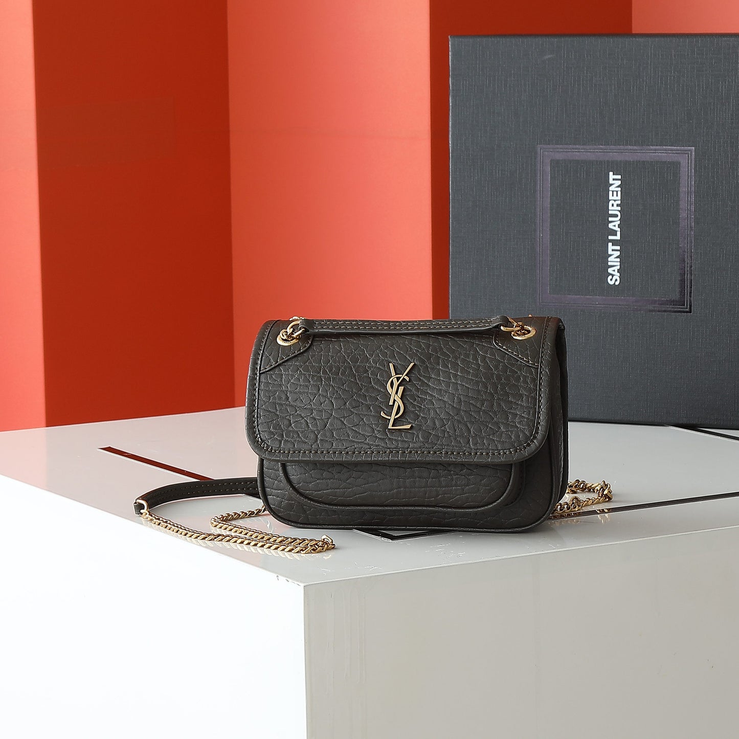 YSL | Bolso Niki Estilo Mini | Lujo Vintage y Versatilidad en Panamá