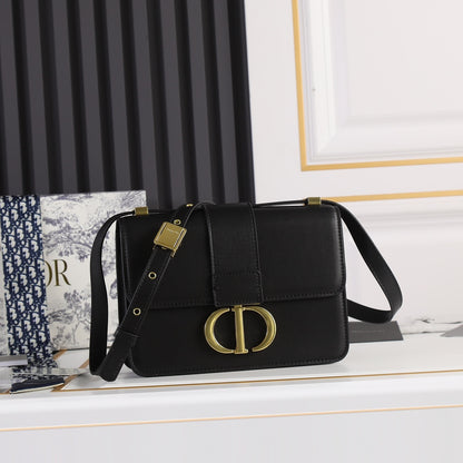 Bolso Dior 30 Montaigne | Elegancia Clásica y Versatilidad en Panamá