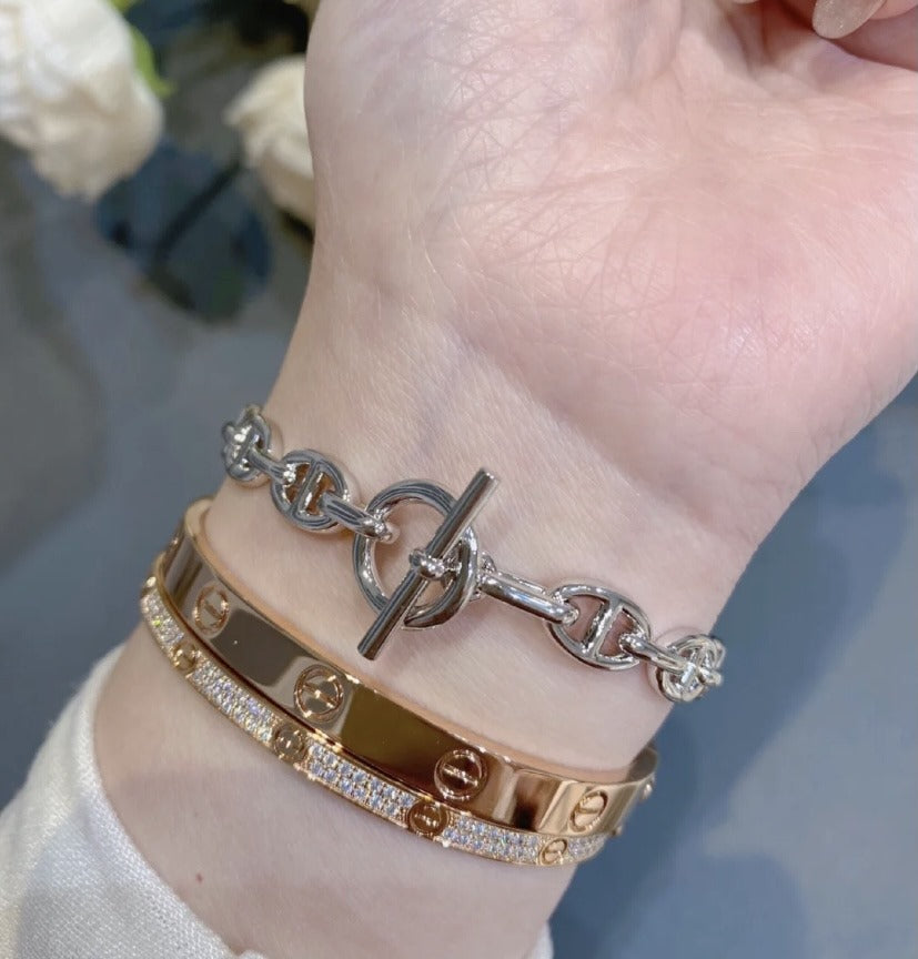 Hermès Pig Nose Bracelet | Iconic Luxury Bracelet in Panama