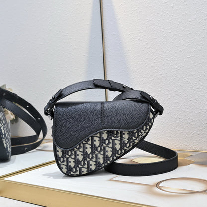 Bolso Dior Saddle Negro | Cartera de Lujo Moderna en Panamá