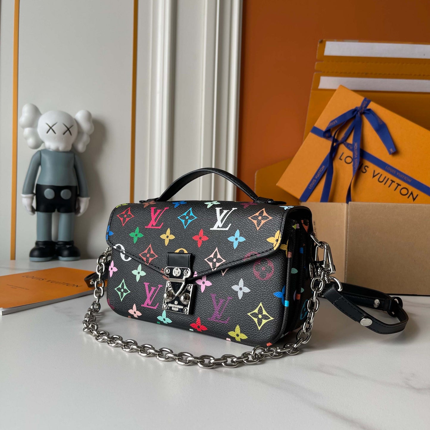 Bolso East West Estilo Mensajero | Diseño Compacto y Elegante en Panamá