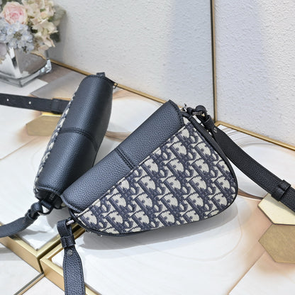 Bolso Dior Saddle Negro | Cartera de Lujo Moderna en Panamá