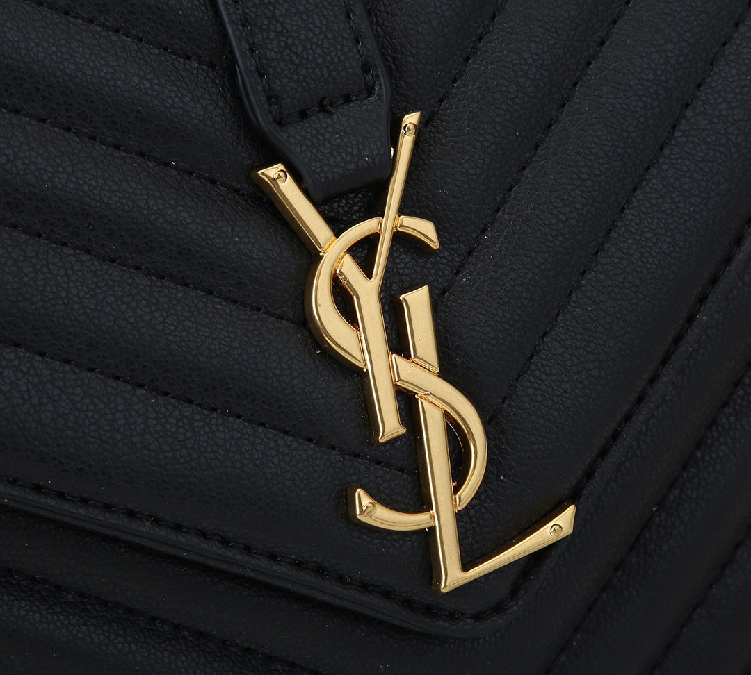 Bolso Saint Laurent de Piel | Elegancia y Sofisticación en Panamá
