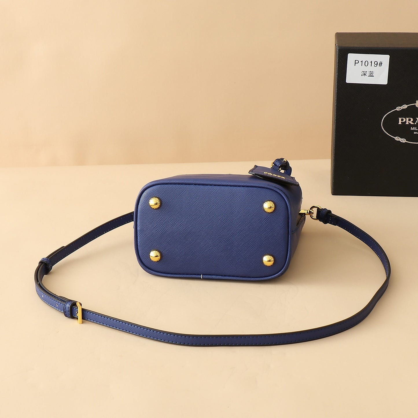 Bolso Prada Double Bucket Mini | Elegancia Moderna en Panamá