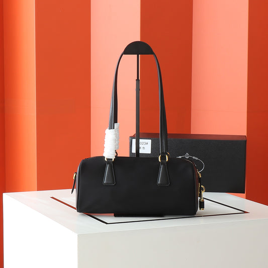 Bolso PRADA New Pocket | Cartera de Lujo 2023 en Panamá