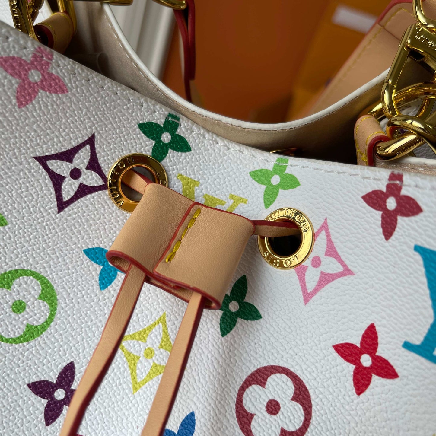 Louis Vuitton x Murakami NéoNoé | Bolso Bucket Tricolor de Lujo en Panamá