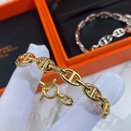 Hermès Pig Nose Bracelet | Iconic Luxury Bracelet in Panama