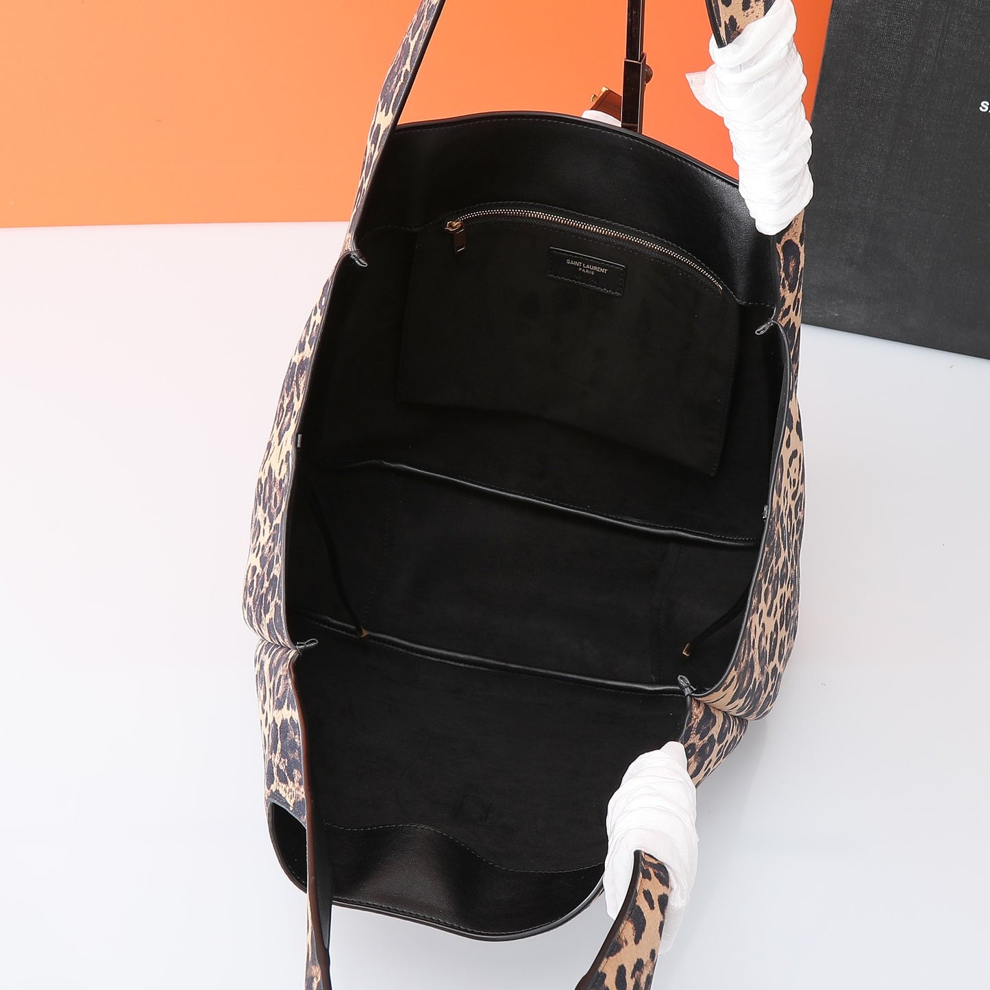 Bolso Yves Saint Laurent BEA Hobo Leopardo | Lujo Relajado en Panamá