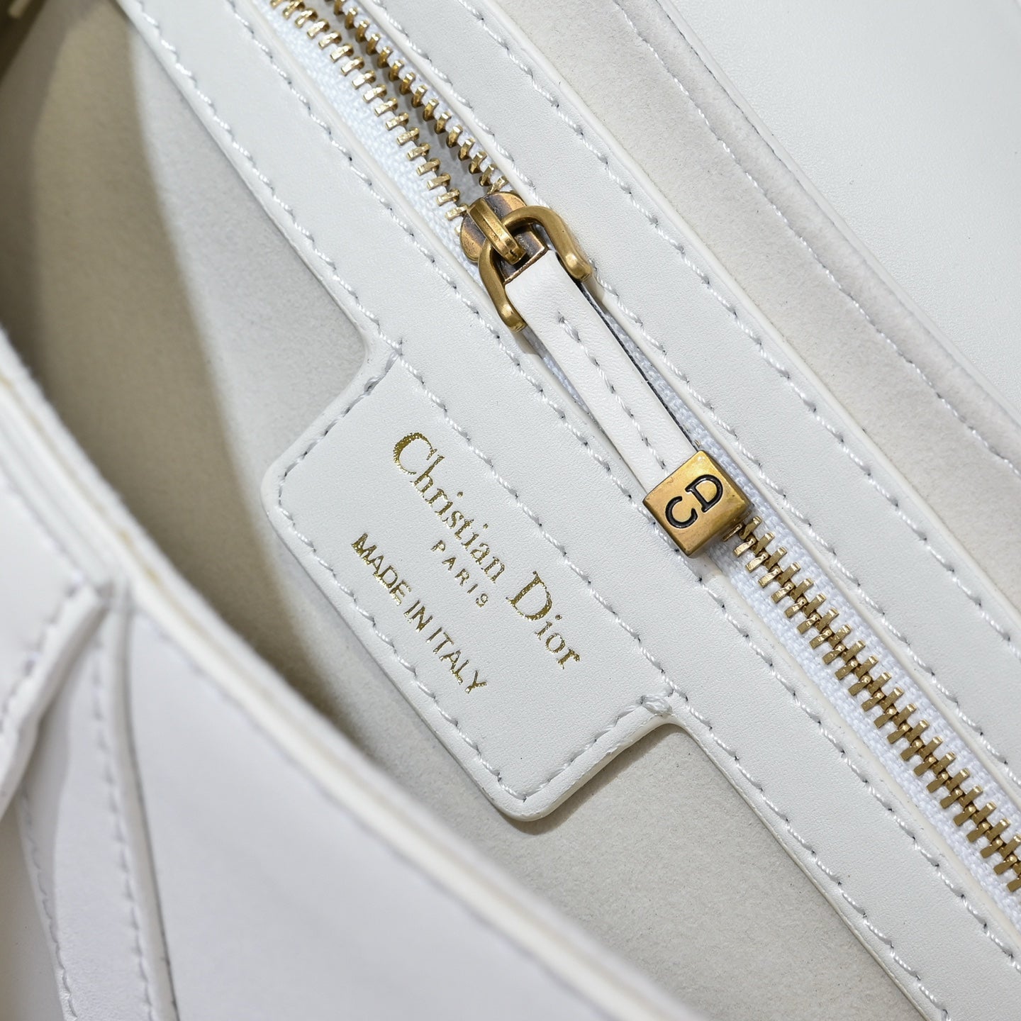 Bolso Dior Soft Saddle | Versión Flexible de Lujo en Panamá