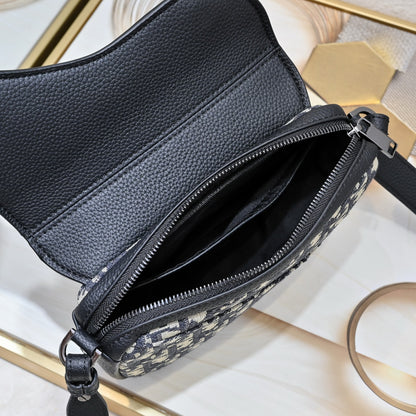 Bolso Dior Saddle Negro | Cartera de Lujo Moderna en Panamá