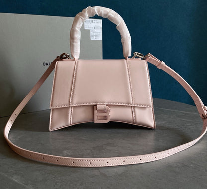 Balenciaga Hourglass Mini Rosa Pastel – Dulzura, Diseño y Distinción