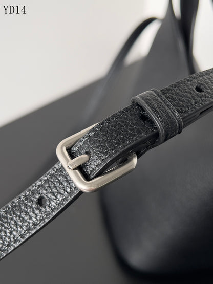 Balenciaga Crush Chain Bag Negra – Poder Urbano y Lujo Contemporáneo