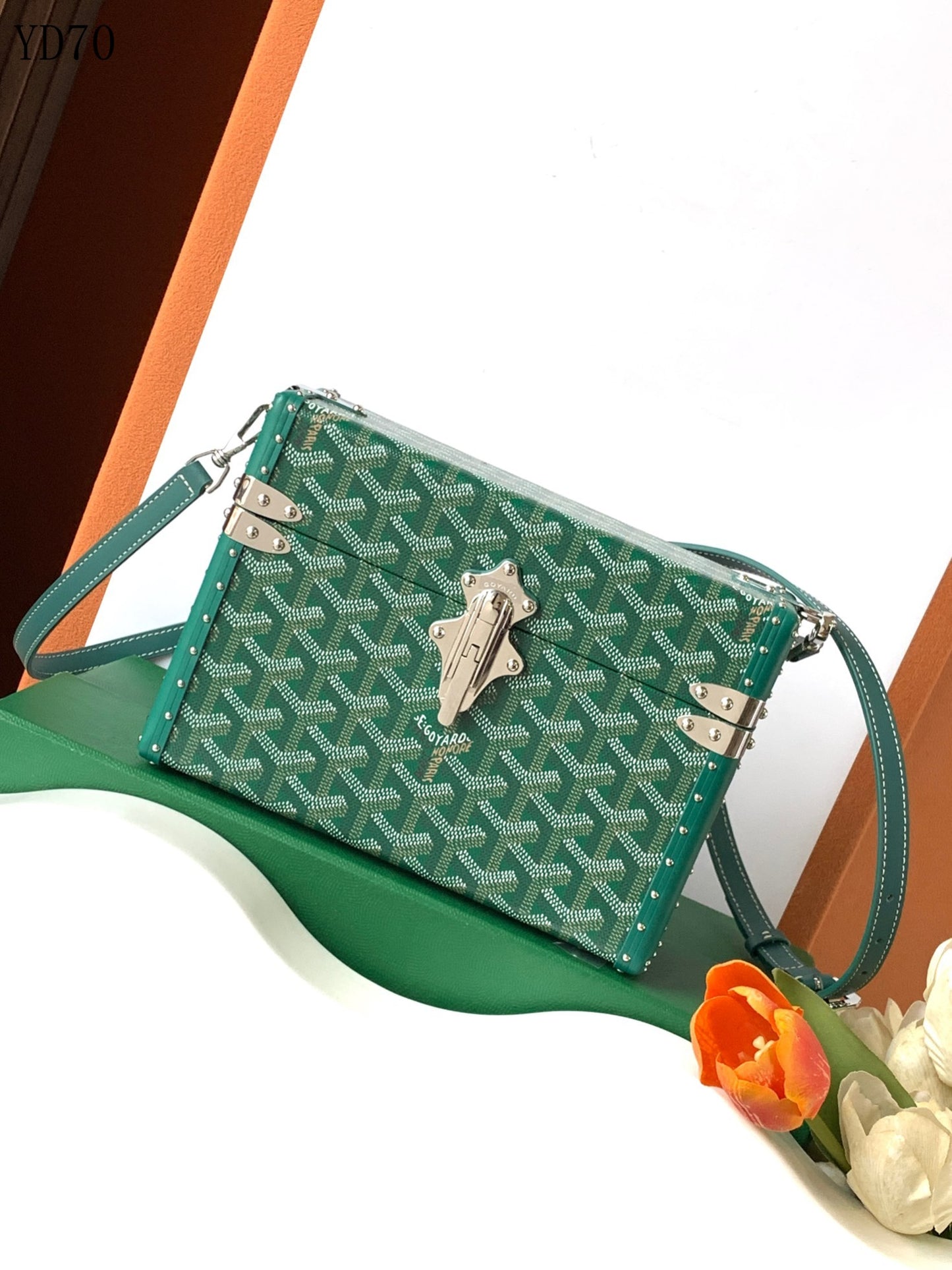 Goyard Minaudière Box Bag Marrón Caramelo – Tradición, Estilo y Distinción.