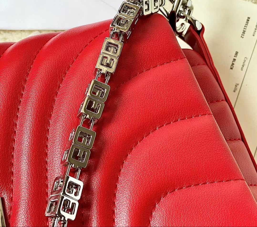 Bolso Givenchy 4G Chain – Cuero Acolchado Negro con Cadena