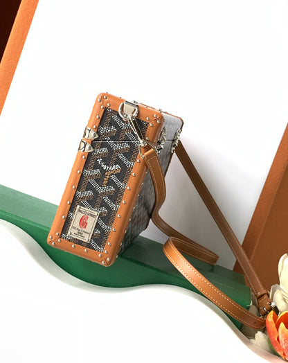 Goyard Minaudière Box Bag Marrón Caramelo – Tradición, Estilo y Distinción.
