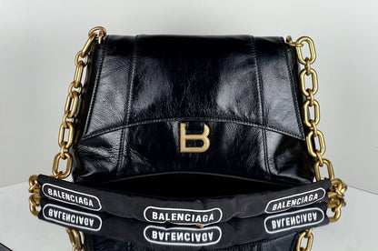 Balenciaga Crush Chain Bag Negra – Poder Urbano y Lujo Contemporáneo