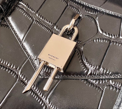 Bolso Givenchy Antigona Lock Soft – Edición de Alta Costura en Cuero de Becerro