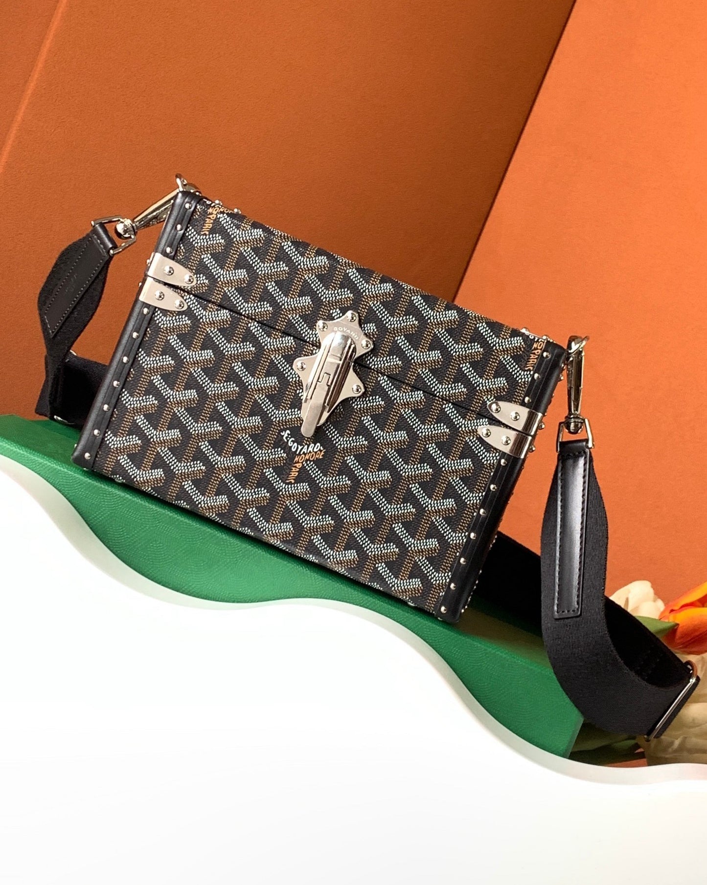 Goyard Minaudière Box Bag Azul – Estilo Exclusivo en Cada Detalle.