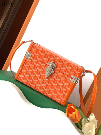 Goyard Minaudière Box Bag Marrón Caramelo – Tradición, Estilo y Distinción.