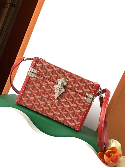 Goyard Minaudière Box Bag Marrón Caramelo – Tradición, Estilo y Distinción.