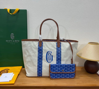 Goyard Saint Louis Tote Bag Blanca con Monograma – Espacio, Estilo y Exclusividad