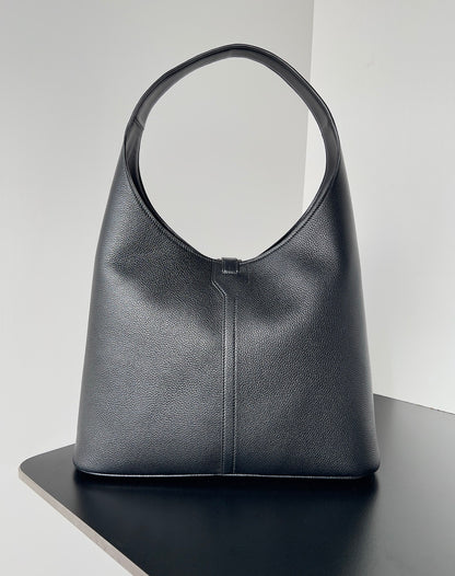 Balenciaga Crush Hobo Bag Negra con Candado – Minimalismo de Alta Costura