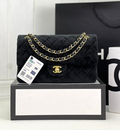 Chanel Flap Bag Aterciopelada 25cm – Cuero Importado, Hecha a Mano