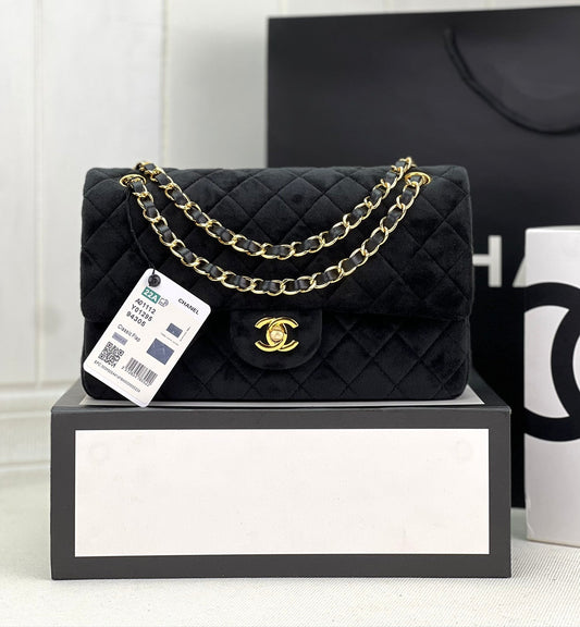 Chanel Flap Bag Aterciopelada 25cm – Cuero Importado, Hecha a Mano