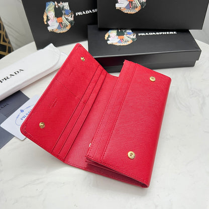 Prada Billetera Continental de Cuero | Logo Metálico y Diseño Italiano