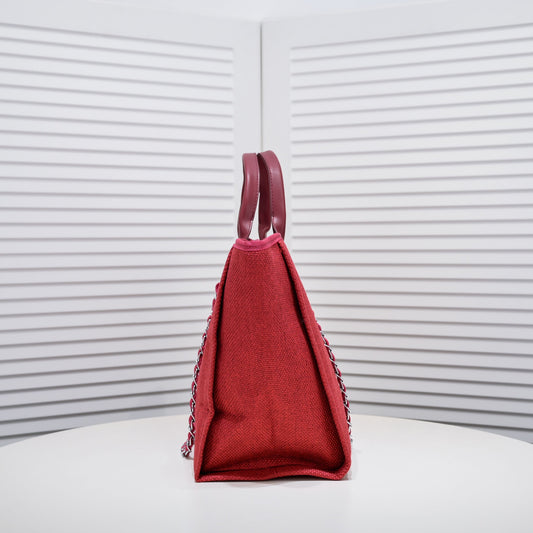 CHANEL Deauville Tote Bag Color Rojo | Elegante y Casual