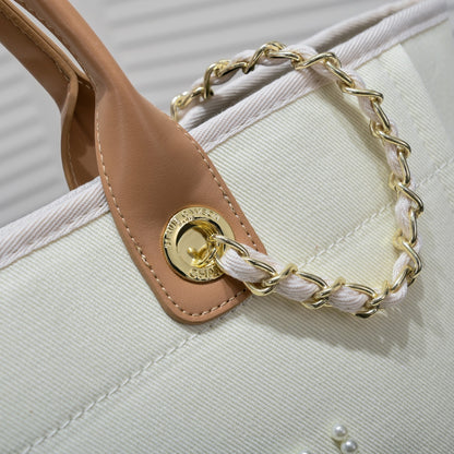 CHANEL Deauville Tote Bag with Pearls color Blanco Perla | Delicada y Sofisticada